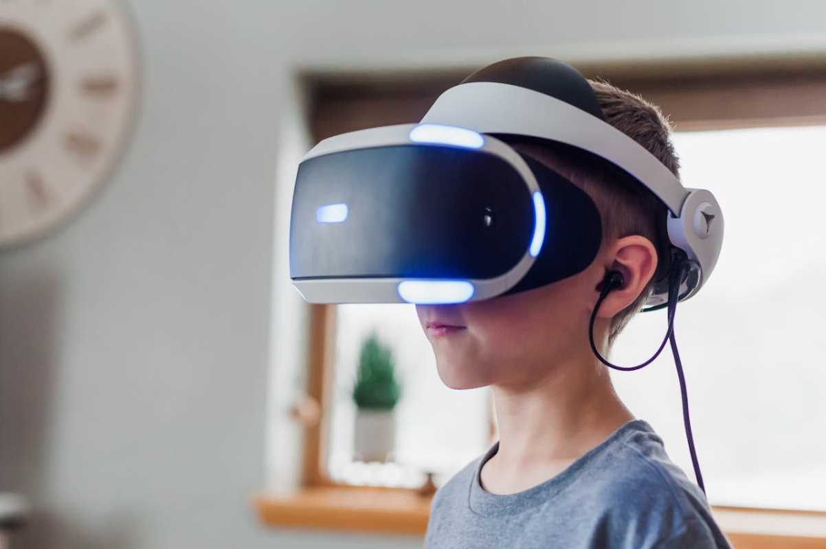 Language Learning through Immersive Virtual Reality